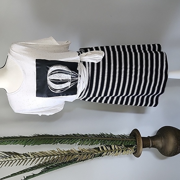 Maurices Black and White Striped Skater Skirt NWT - Picture 5 of 9